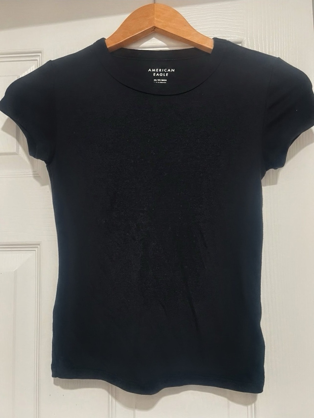 American Eagle Woman’s Black T-shirt size XS